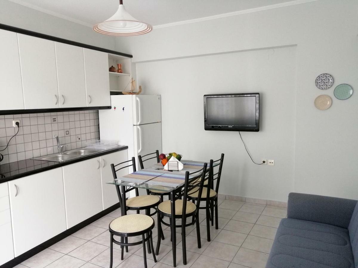 Coastal Apartment Christina Makriyialos Bagian luar foto